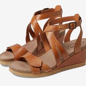 ***Brand new*** Taos Xcellent Caramel Brown Women’s Wedge Sandals